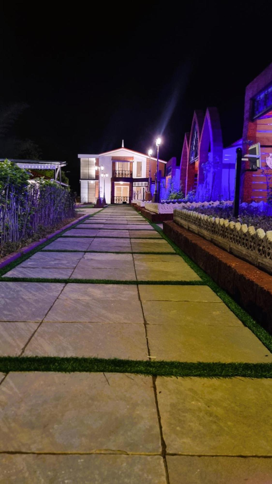 Nostravila Lonavla Exterior foto