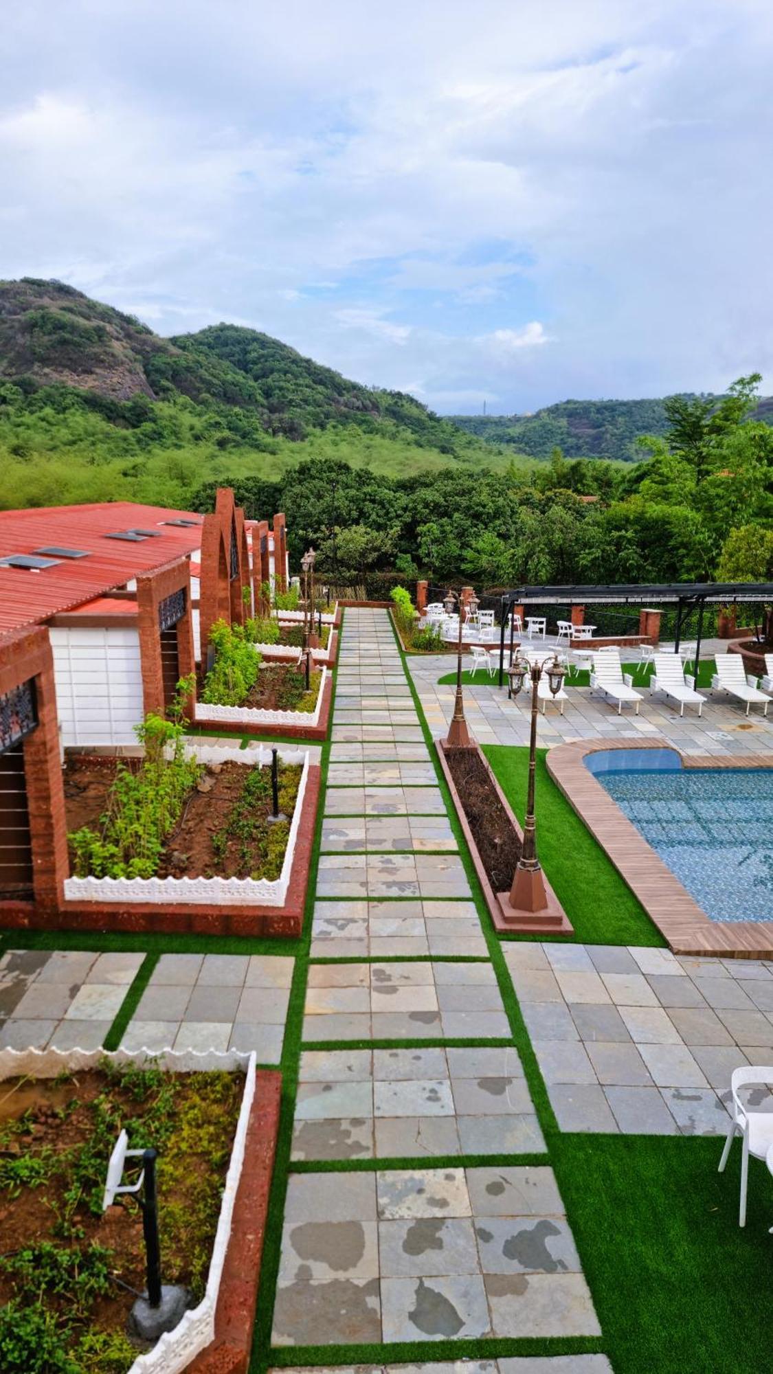 Nostravila Lonavla Exterior foto
