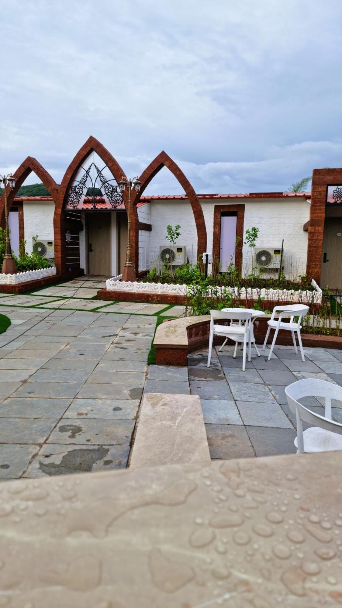 Nostravila Lonavla Exterior foto