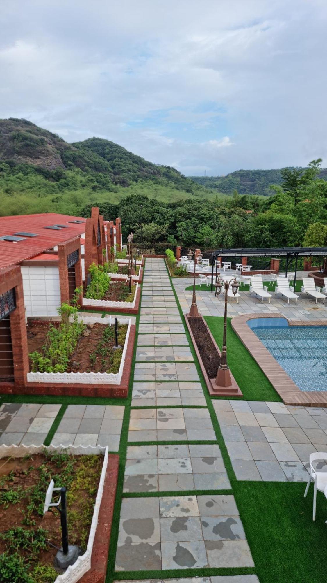 Nostravila Lonavla Exterior foto