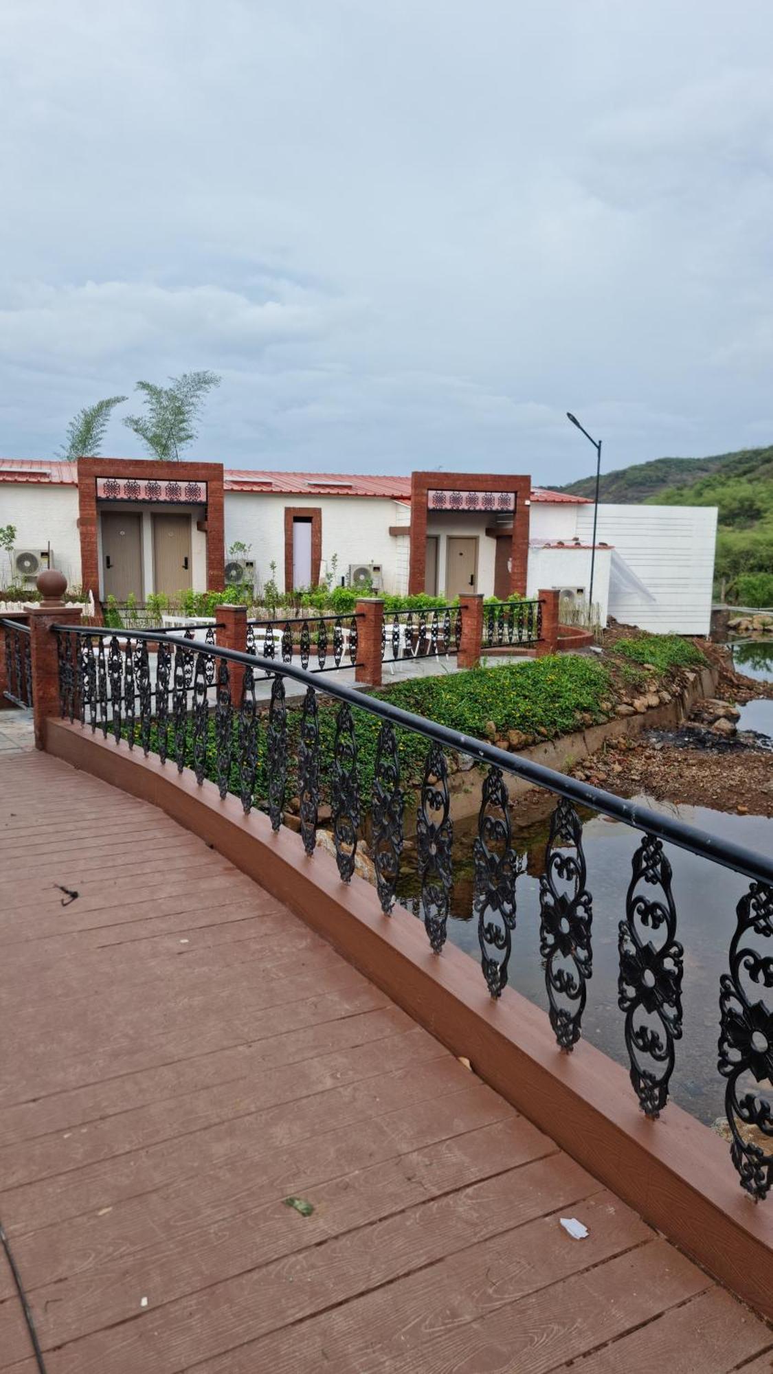 Nostravila Lonavla Exterior foto